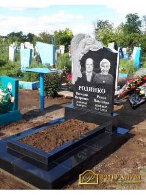 Памятник резной из гранита ЧПУ «Скорбящий с розами» семейный — ritualum.ru Памятник резной из гранита ЧПУ «Скорбящий с розами» семейный — ritualum.ru